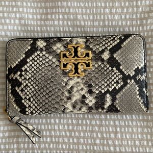 🖤 NWOT Tory Burch Britten Faux Snakeskin Real Leather Wallet 🖤
